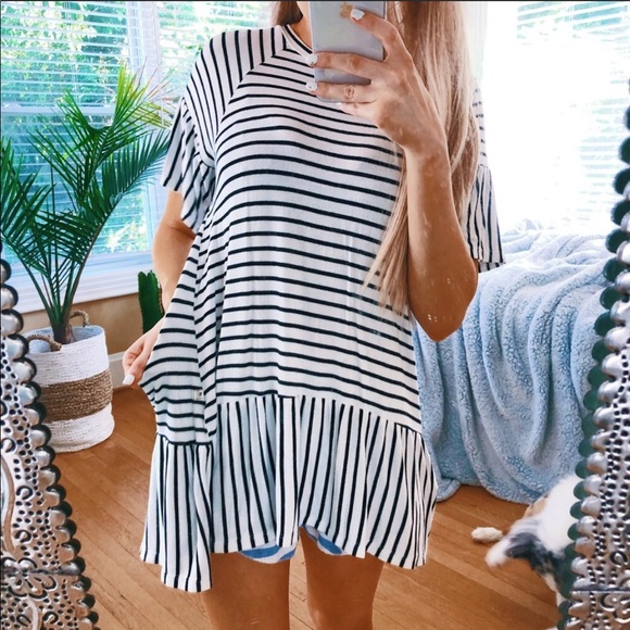 NYTT Peplum Black + White Tunic Short Sleeve Top - Picture 3 of 6